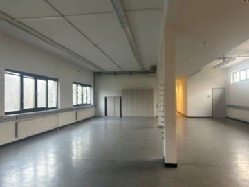 Großzügiges Gelände mit Büro-, Hallen- und Serviceflächen – HR 4230, 69469 Weinheim, Bürofläche