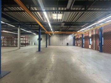 Großzügiges Gelände mit Hallen-, Service- und Büroflächen – HR 4230, 69469 Weinheim, Halle
